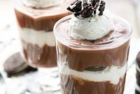 Chocolate Parfaits with Greek Yogurt and Dark Chocolate