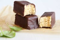 Greek Yogurt Peanut Butter Protein Bars for Breakfast & Workouts