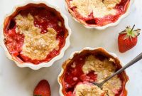 Mini Strawberry Cobbler Recipes: Individual Baked Strawberry Cobblers