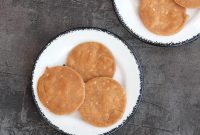 Crispy Baked Thattai Recipe: Traditional South Indian Snack