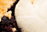 Homemade Vanilla Ice Cream (No Ice Cream Maker Needed)