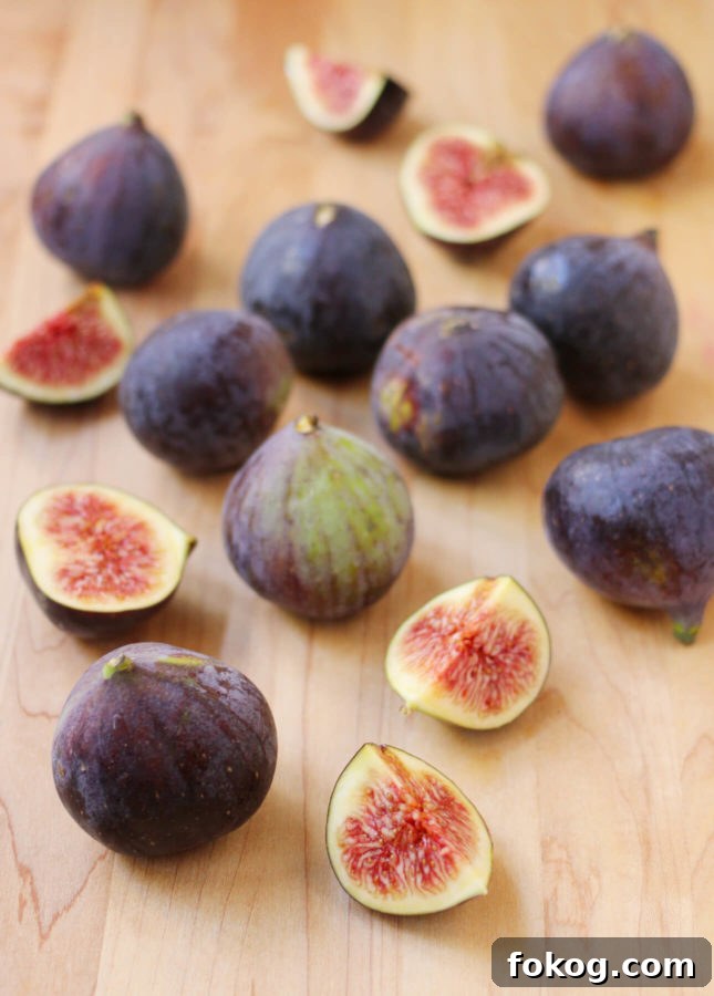 Maple Roasted Fig and Hazelnut Financiers Recipe 3 Fresh figs to make Maple-Roasted Fig and Hazelnut Financiers // FoodNouveau.com