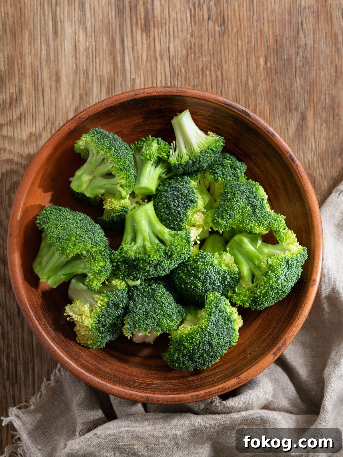 Is Yellow Broccoli Safe to Eat? What It Means for Your Health 5 a bowl of broccoli florets.