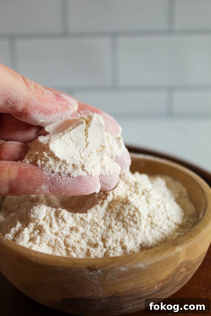 hand holding cassava flour.