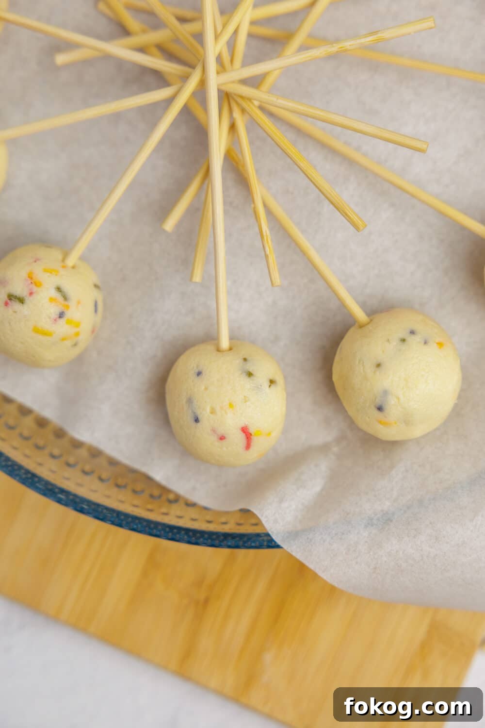 Keto Cottage Cheese Cake Pops Recipe — Low-Carb Dessert Bite 10 cake pops without coating