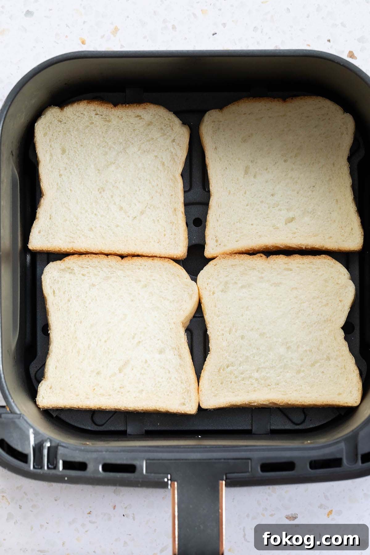 Crispy Air Fryer Toast Recipes for Quick Breakfasts 3 Bread in air fryer