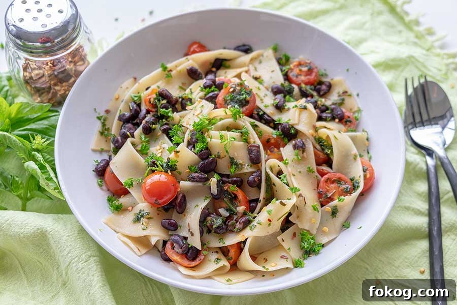 Bowl of Parsley Black Beans & Tomatoes Pasta pasta with herbs without gluten 