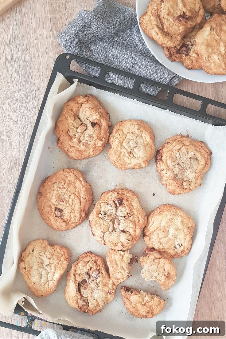 Chocolate almond cookies