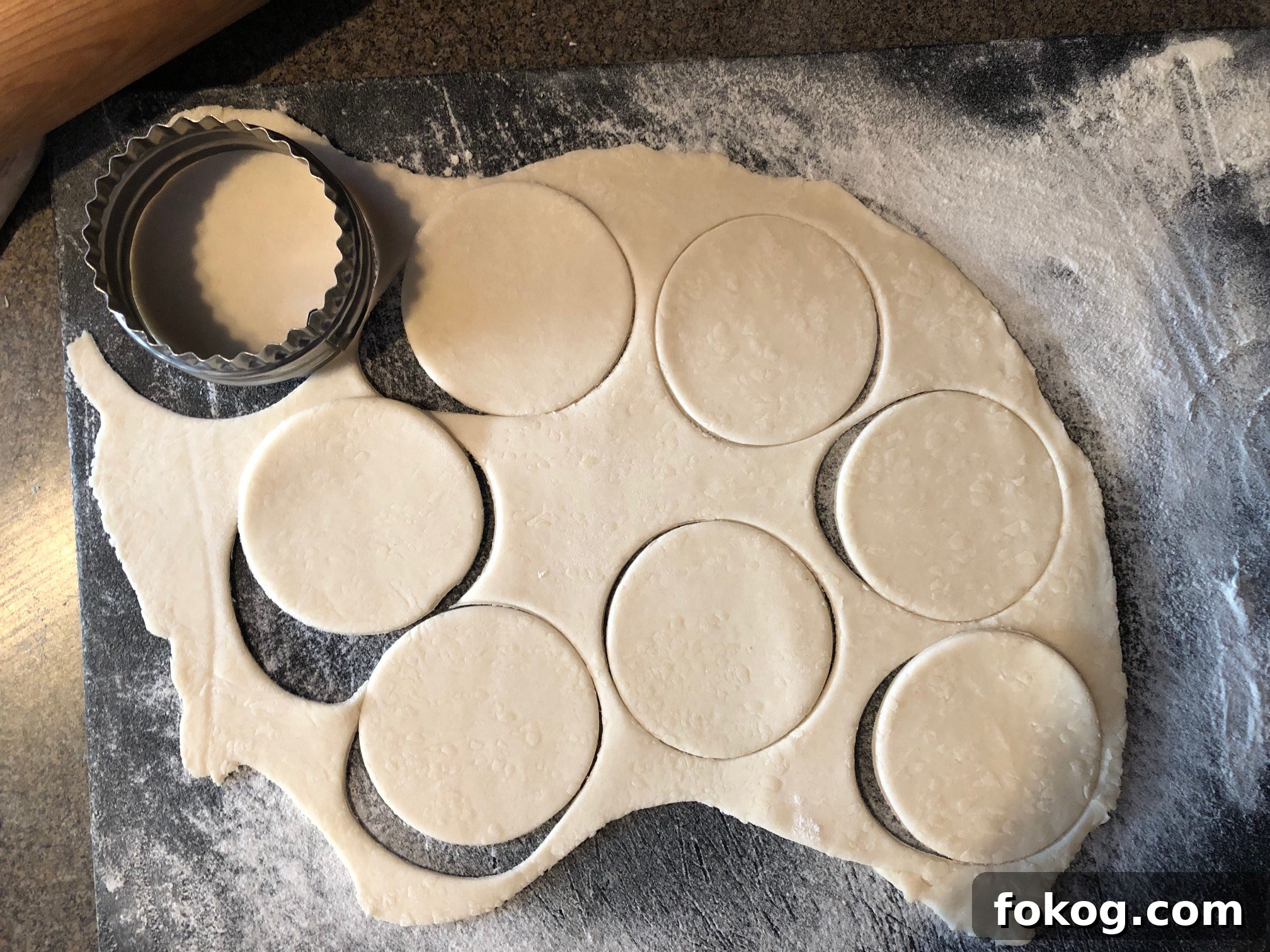 Chinese potstickers assembly - cut dough into 3 inch circles
