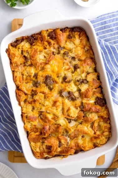 Festive Christmas Breakfast Casserole with Sausage and Cheese 12 img 6396 11