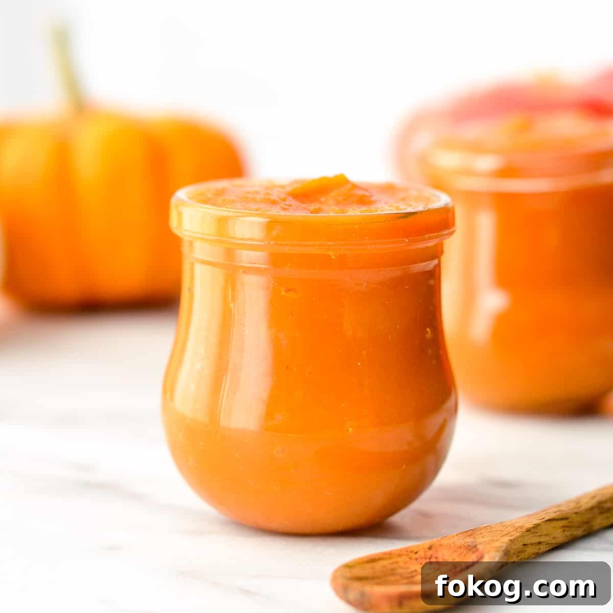 Front view of two jars of Homemade Apple & Pumpkin Baby Food